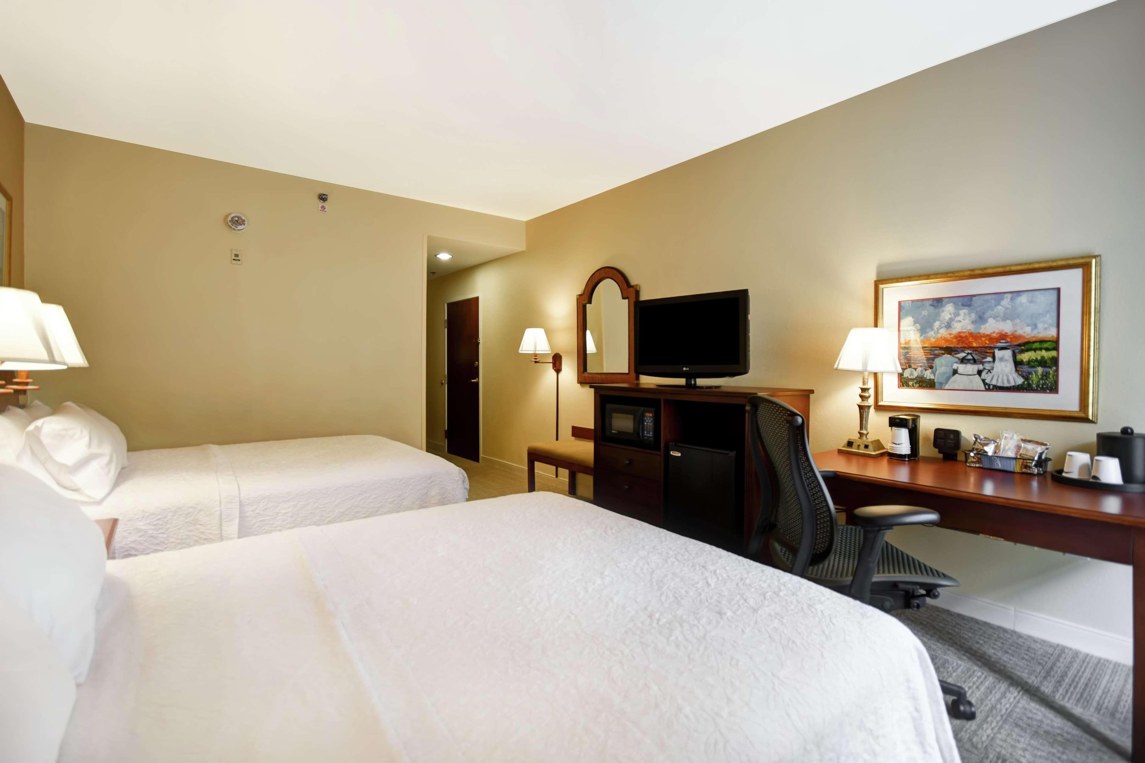 Hampton Inn&suites Charleston-west Ashley 3*