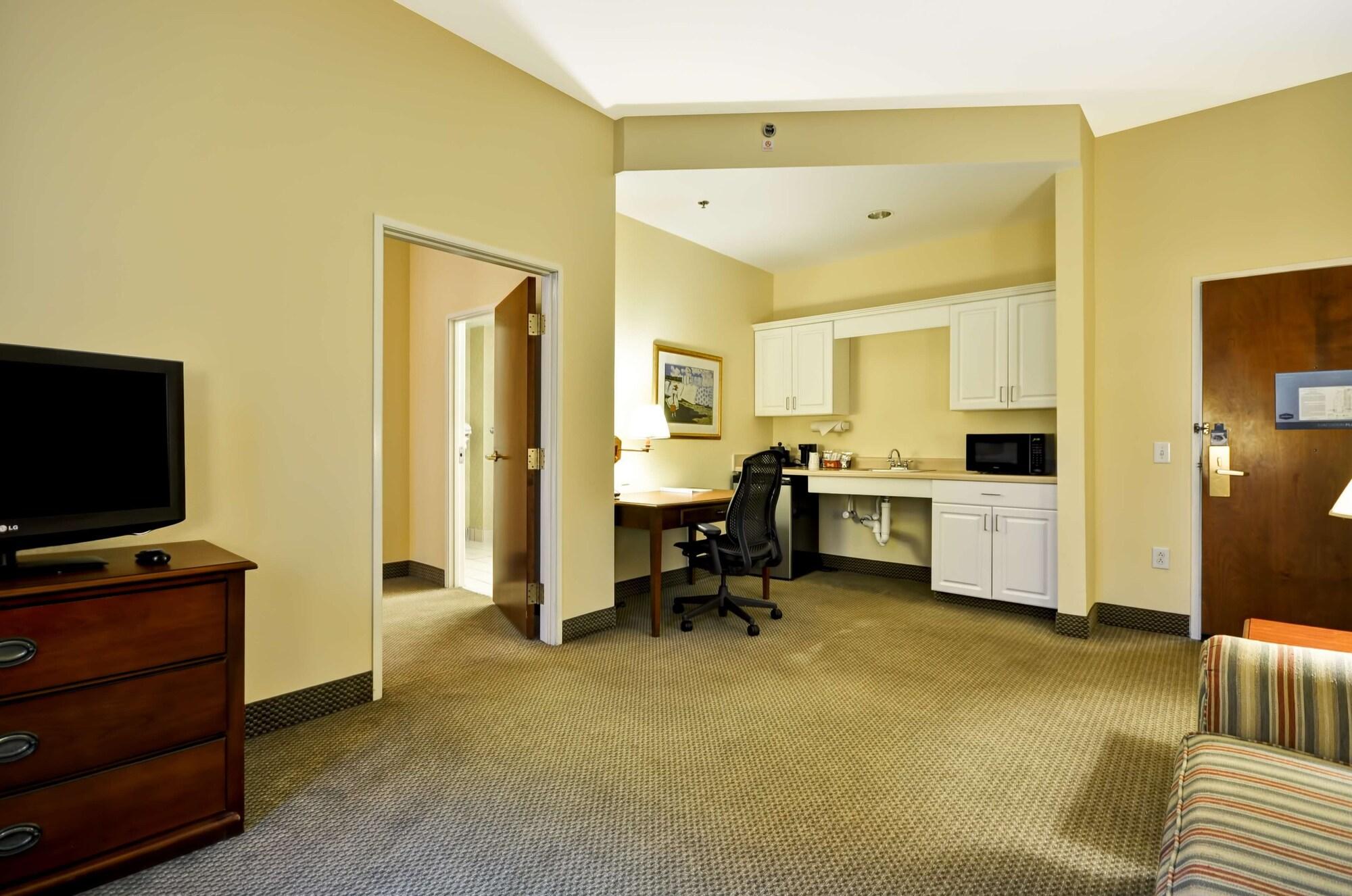 Hampton Inn&suites Charleston-west Ashley 3*