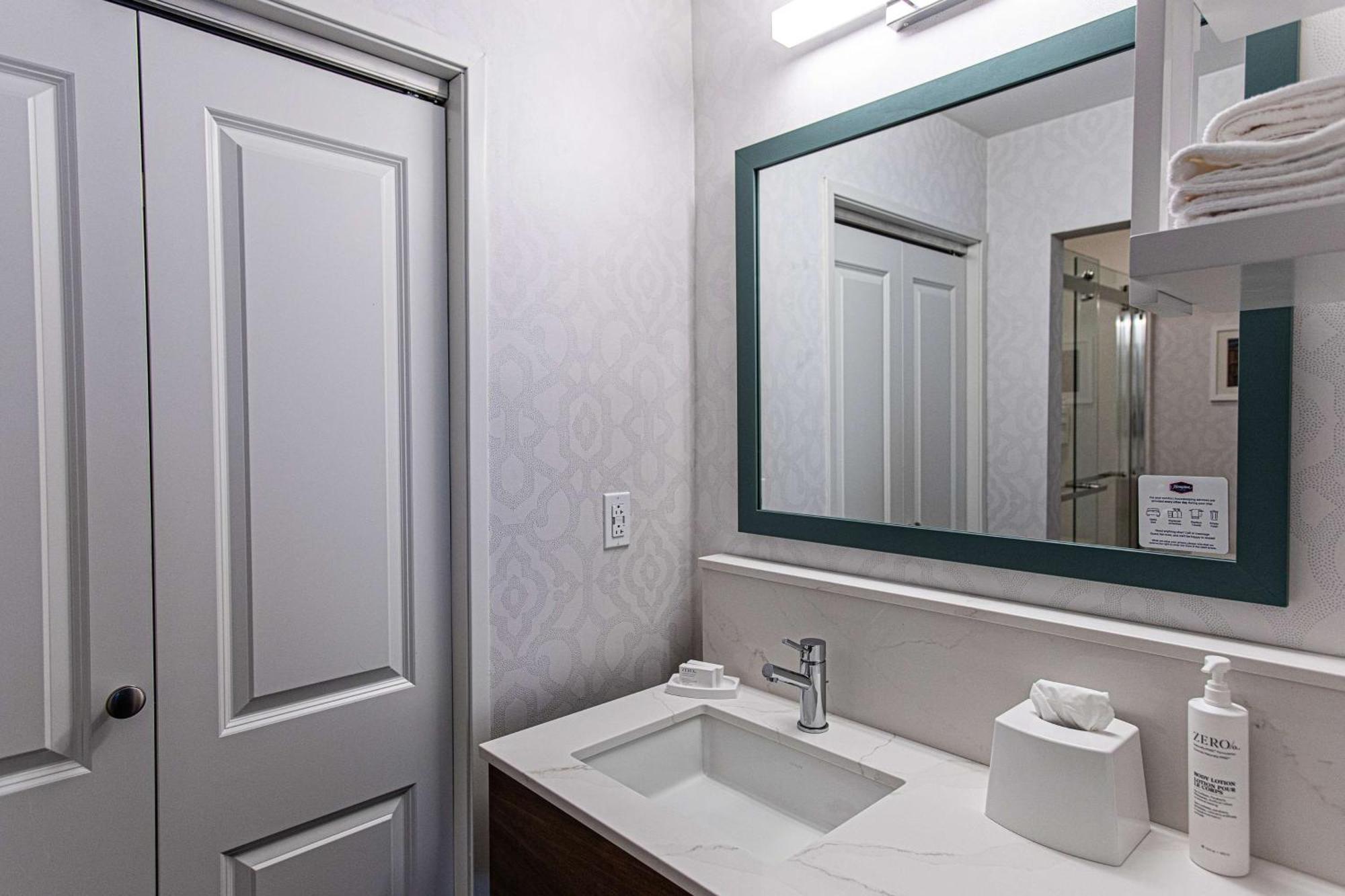Hampton Inn&suites Charleston-west Ashley 3*
