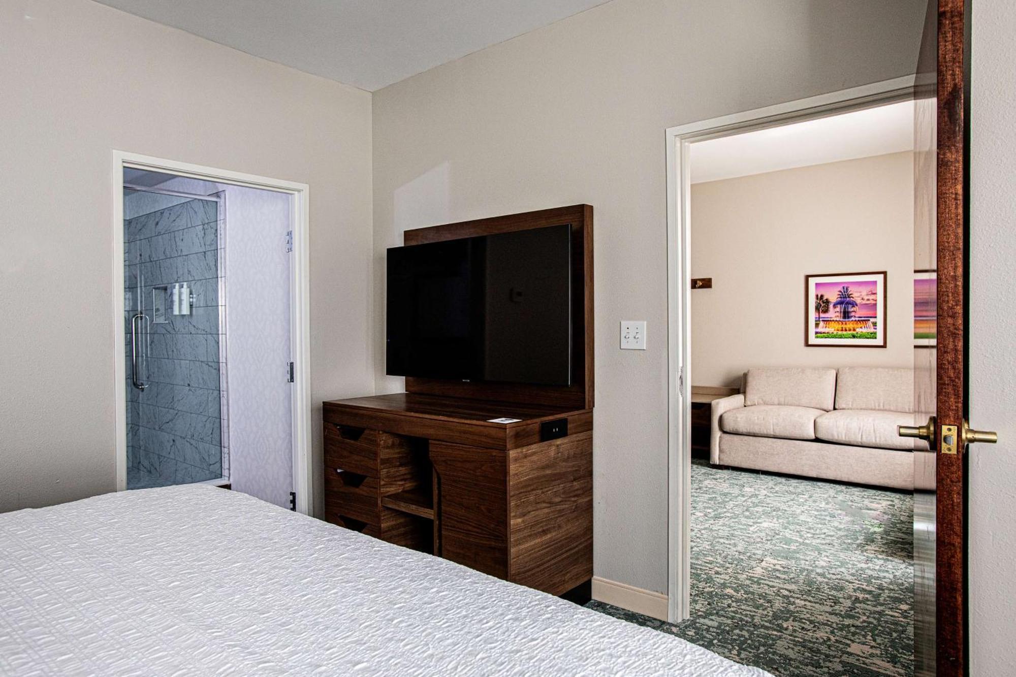 Hampton Inn&suites Charleston-west Ashley Hotel